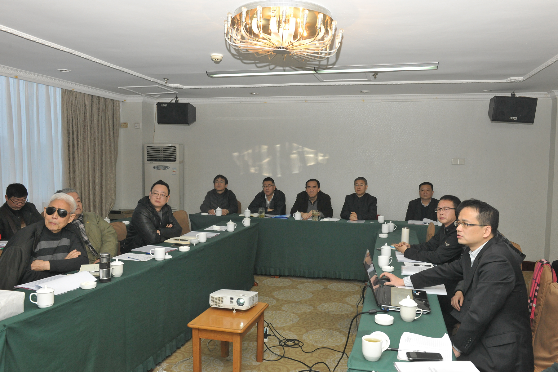 研讨会现场.jpg